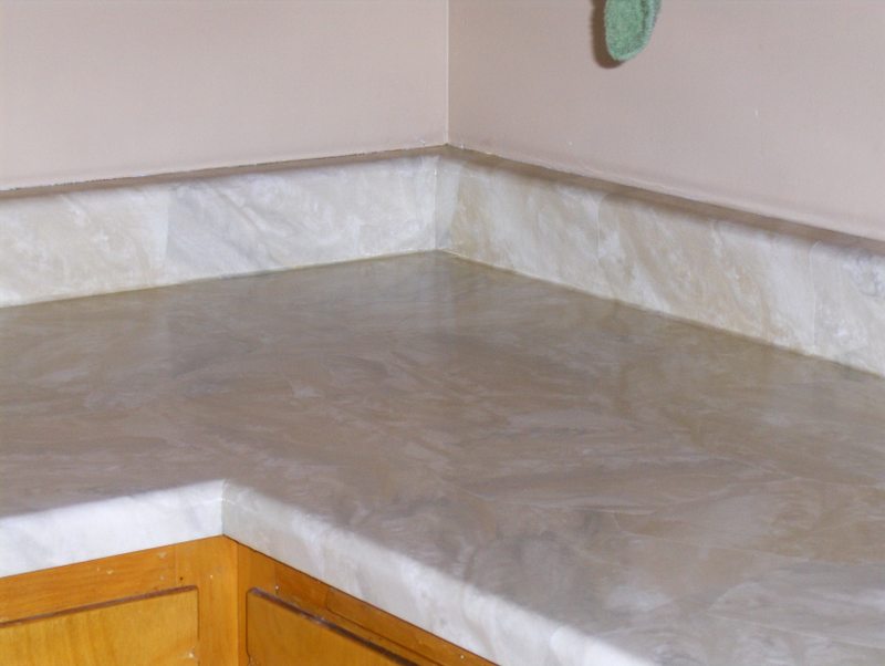 Kitchen countertop resurfaced with PaperIllusion Travertine French Vanilla